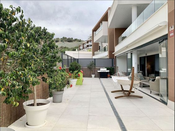 Foto 2 de Venta de piso en calle Isla Madeira Benahavís Málaga de 4 habitaciones con terraza y piscina