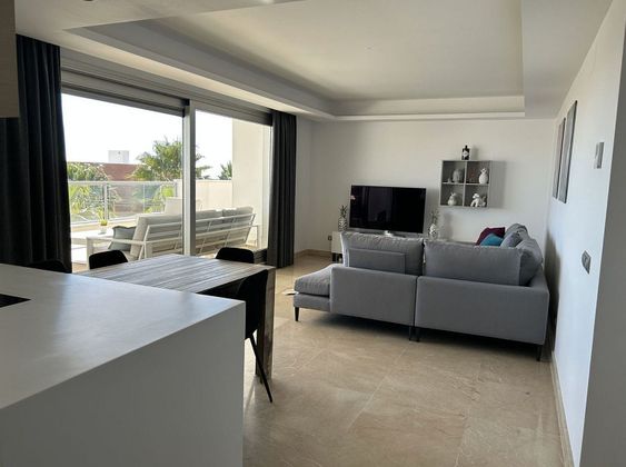 Foto 2 de Pis en lloguer a urbanización Los Aguilares de 3 habitacions amb terrassa i piscina