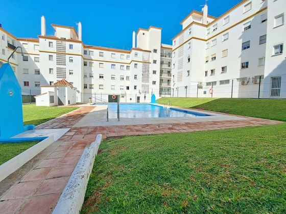 Foto 2 de Dúplex en venda a calle Centr de 3 habitacions amb terrassa i piscina