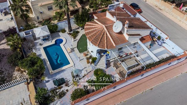 Foto 1 de Xalet en venda a Ciudad Quesada de 4 habitacions amb terrassa i piscina