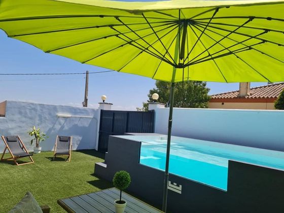 Foto 2 de Chalet en alquiler en Núcleo Urbano de 2 habitaciones con terraza y piscina
