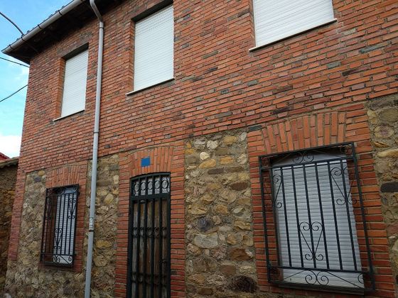 Foto 2 de Casa en venda a calle Ayuntamiento de 11 habitacions amb garatge i jardí