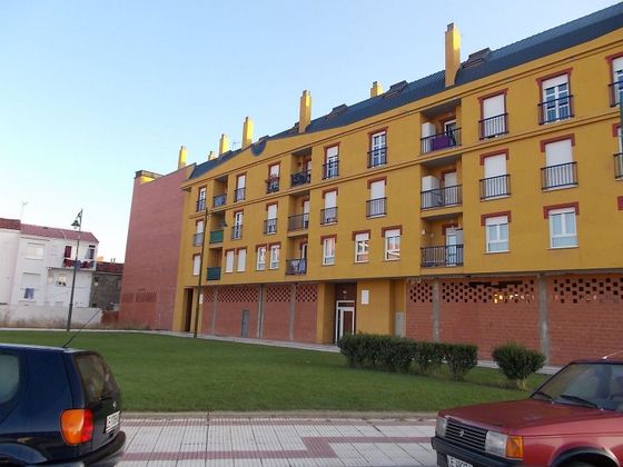 Foto 1 de Dúplex en venta en La Vega - Oteruelo de 4 habitaciones con terraza y garaje