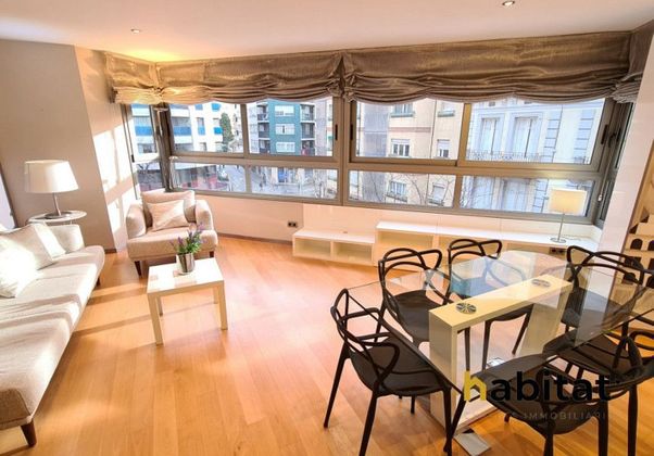 Foto 1 de Venta de piso en Nou Eixample Sud de 3 habitaciones con terraza y muebles