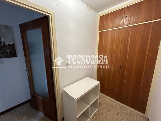 Foto 2 de Piso en venta en San Gil de 4 habitaciones con terraza y ascensor