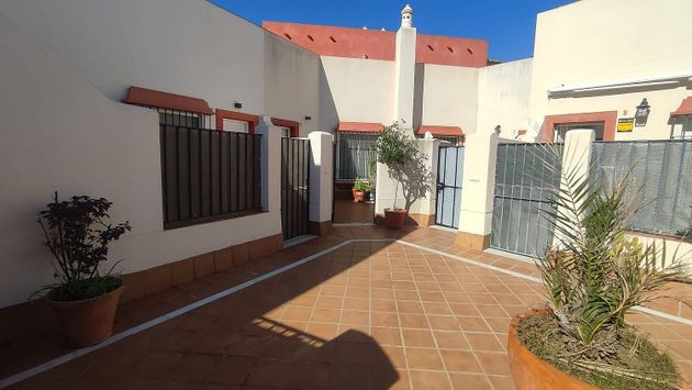 Foto 2 de Dúplex en venda a Guillena de 3 habitacions amb terrassa i garatge
