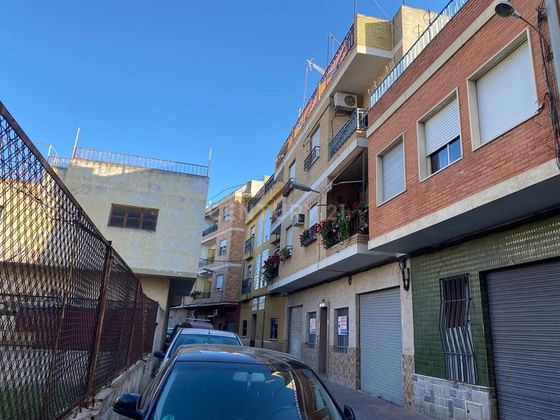 Foto 1 de Piso en venta en calle Benamejí de 3 habitaciones con terraza