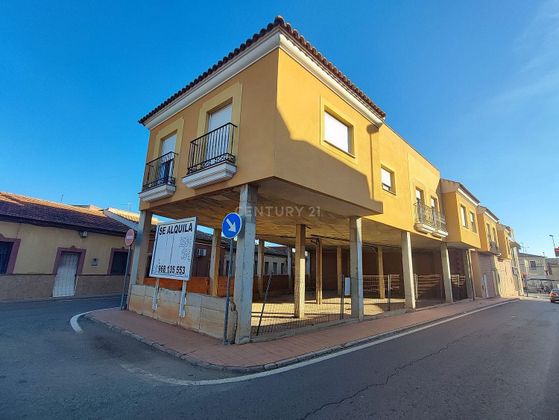 Foto 1 de Casa en venda a calle De Serrano de 3 habitacions amb garatge