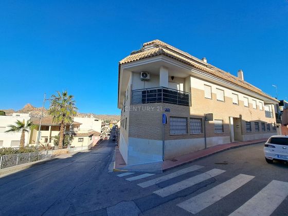 Foto 2 de Casa en venda a calle Asturias de 3 habitacions amb garatge