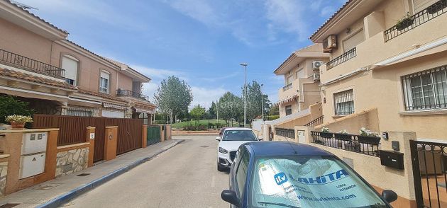 Foto 1 de Dúplex en venda a calle Nardos de 3 habitacions amb terrassa i garatge