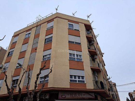 Foto 1 de Pis en venda a calle Calderón de la Barca de 3 habitacions amb balcó