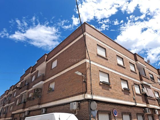 Foto 2 de Piso en venta en calle Manuel de Falla de 3 habitaciones con garaje y balcón