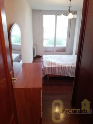 Foto 2 de Pis en venda a Astillero (El) de 2 habitacions amb terrassa i calefacció
