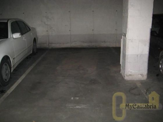 Foto 2 de Venta de garaje en barrio La Ventilla de 16 m²
