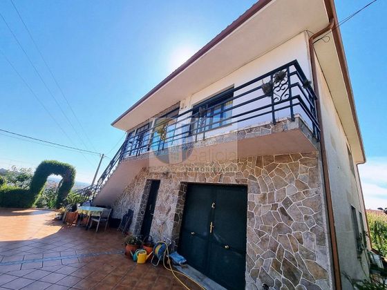 Foto 1 de Casa en venda a calle Queiruga de 6 habitacions amb terrassa i balcó