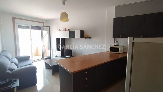 Foto 2 de Ático en venta en Ribeira de 2 habitaciones con terraza y balcón