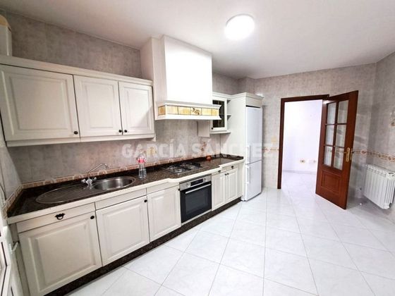 Foto 1 de Pis en venda a avenida De Barraña de 3 habitacions amb terrassa i garatge