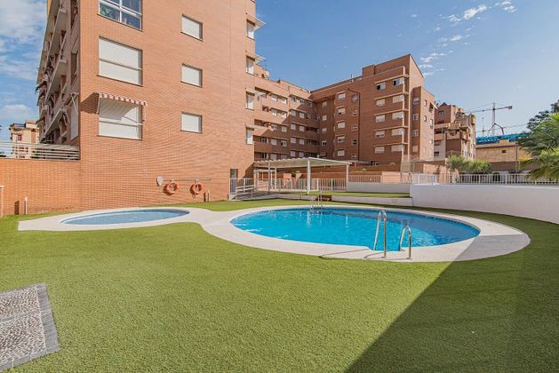 Foto 1 de Pis en lloguer a Cerrillo de Maracena - Periodistas de 3 habitacions amb terrassa i piscina