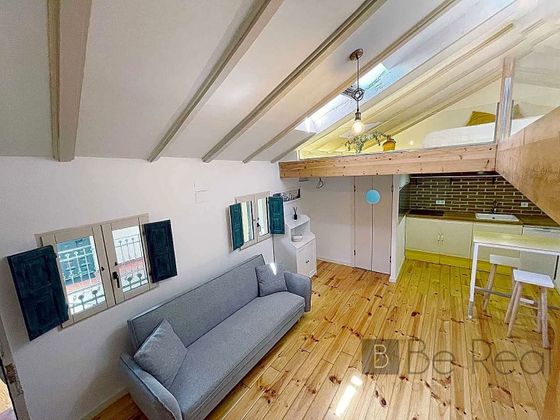 Foto 1 de Ático en alquiler en Sol de 1 habitación con muebles y aire acondicionado