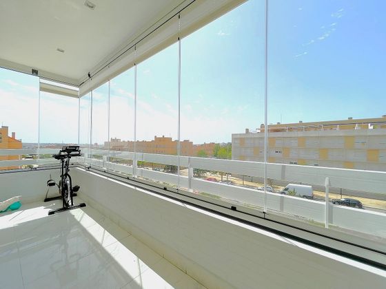 Foto 1 de Dúplex en venta en avenida Unión Europea de 3 habitaciones con terraza y piscina