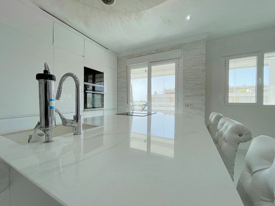 Foto 2 de Dúplex en venda a avenida Unión Europea de 3 habitacions amb terrassa i piscina