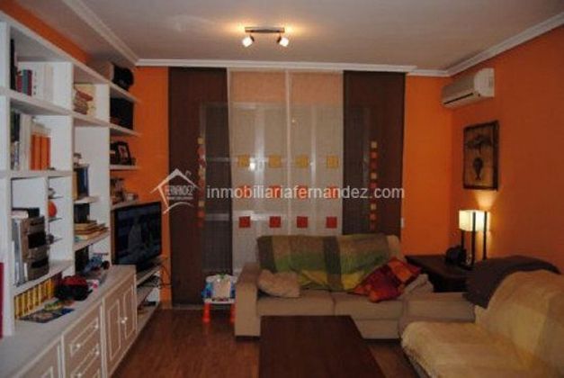 Foto 1 de Casa en venta en Malpartida de Cáceres de 4 habitaciones con terraza y calefacción