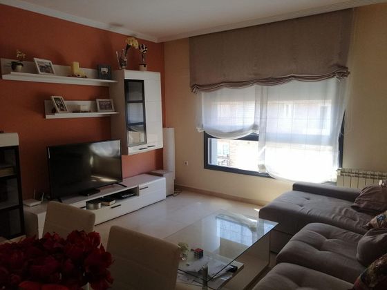Foto 2 de Venta de piso en Nuevo Cáceres de 2 habitaciones con balcón y aire acondicionado