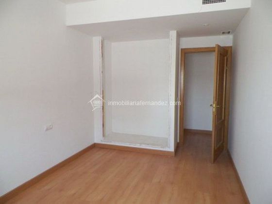 Foto 2 de Pis en venda a Malpartida de Cáceres de 1 habitació amb calefacció i ascensor