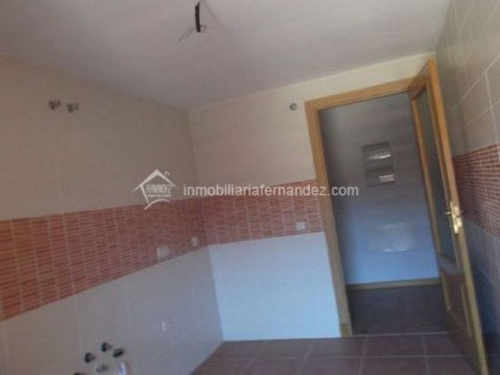 Foto 2 de Pis en venda a Centro - Cáceres de 3 habitacions amb terrassa i piscina