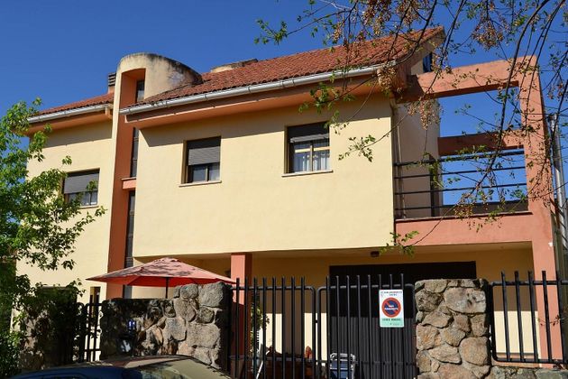 Foto 1 de Chalet en venta en Centro - Cáceres de 8 habitaciones con terraza y jardín
