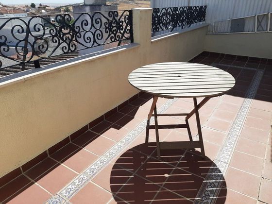 Foto 2 de Pis en venda a Centro - Cáceres de 3 habitacions amb terrassa i calefacció