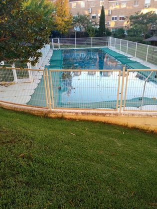 Foto 2 de Piso en venta en Ruta de la Plata de 3 habitaciones con terraza y piscina