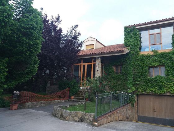 Foto 1 de Casa en venda a Malpartida de Cáceres de 5 habitacions amb terrassa i piscina