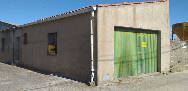 Foto 1 de Casa en venda a Torremocha de 3 habitacions amb garatge