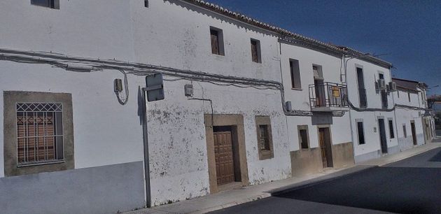 Foto 2 de Casa en venda a Malpartida de Cáceres de 6 habitacions i 200 m²
