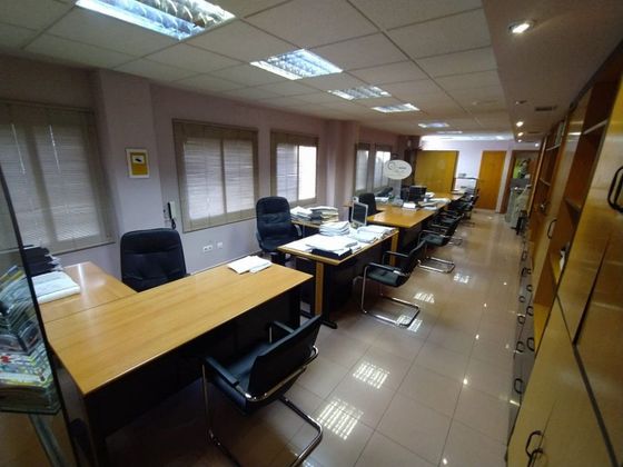 Foto 2 de Oficina en alquiler en Ruta de la Plata de 130 m²