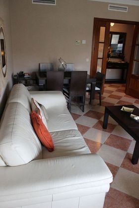 Foto 2 de Pis en venda a Centro - Cáceres de 4 habitacions amb terrassa i balcó