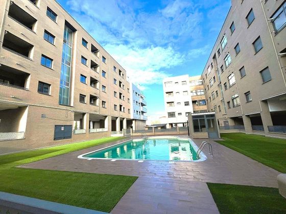 Foto 1 de Venta de piso en Nuevo Cáceres de 3 habitaciones con terraza y piscina
