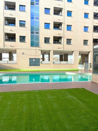 Foto 2 de Venta de piso en Nuevo Cáceres de 3 habitaciones con terraza y piscina