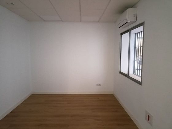 Foto 1 de Oficina en alquiler en Centro - Cáceres con aire acondicionado