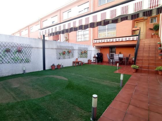 Foto 1 de Casa en venda a Nuevo Cáceres de 5 habitacions amb terrassa i garatge