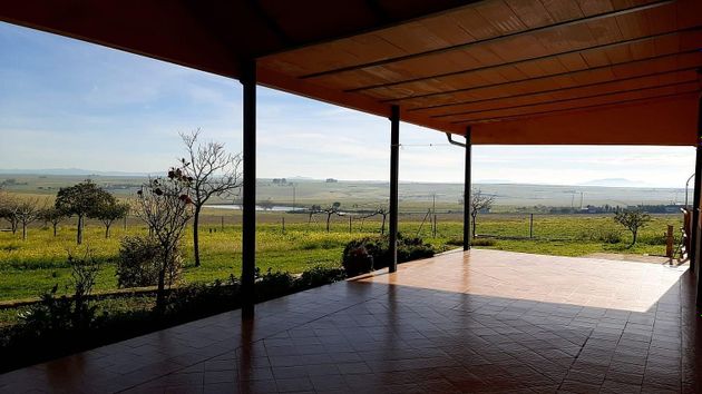 Foto 1 de Casa rural en venda a Sierra de Fuentes de 5 habitacions amb terrassa i garatge