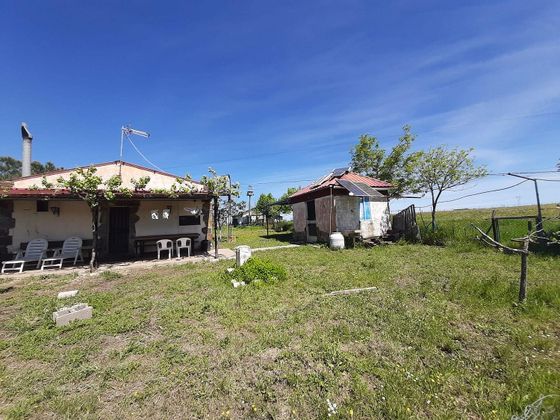 Foto 2 de Casa rural en venda a Sierra de Fuentes de 2 habitacions amb jardí i calefacció