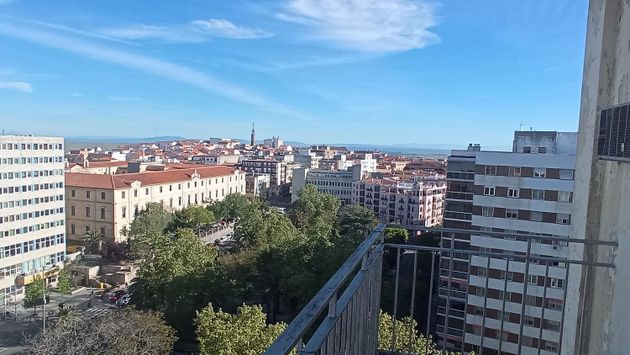 Foto 1 de Pis en venda a Centro - Cáceres de 6 habitacions amb terrassa i balcó