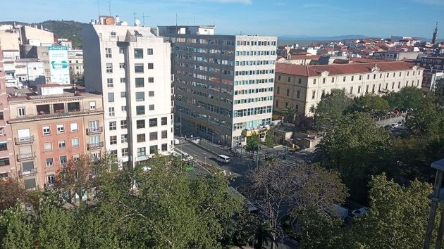 Foto 2 de Pis en venda a Centro - Cáceres de 6 habitacions amb terrassa i balcó