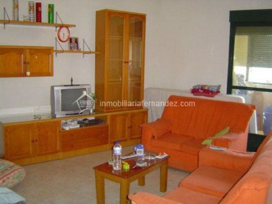 Foto 1 de Piso en alquiler en Centro - Cáceres de 5 habitaciones con terraza y muebles