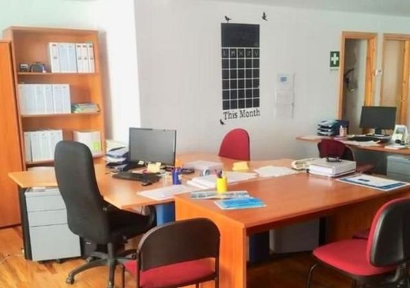 Foto 1 de Oficina en venta en Centro - Cáceres con aire acondicionado y calefacción