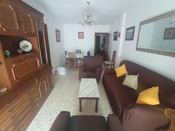 Foto 1 de Piso en alquiler en Centro - Cáceres de 3 habitaciones con terraza y muebles