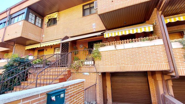 Foto 2 de Casa en venda a El Burgo de 5 habitacions amb terrassa i piscina