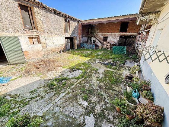 Foto 1 de Casa en venda a Monzalbarba de 3 habitacions amb garatge i jardí